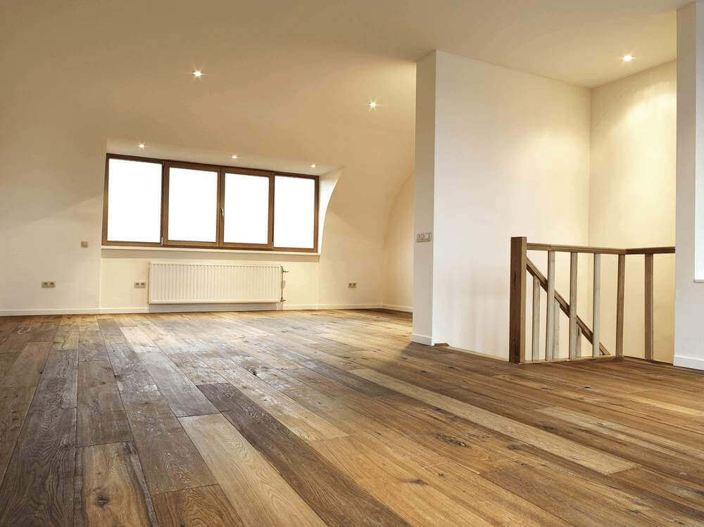  dřevěná podlaha v interiéru